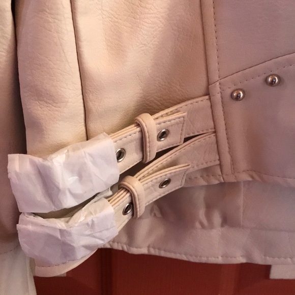 Artificial Leather Embroidered Moro Jacket - Picture 6 of 12